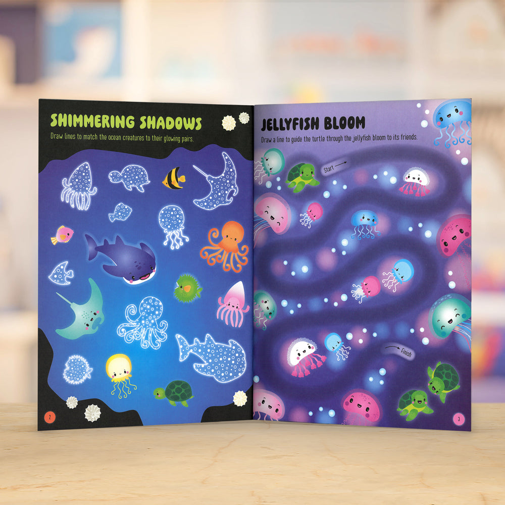 Glow in the Dark Underwater Wonders – ISBN 9781836424246 – lifestyle image 3