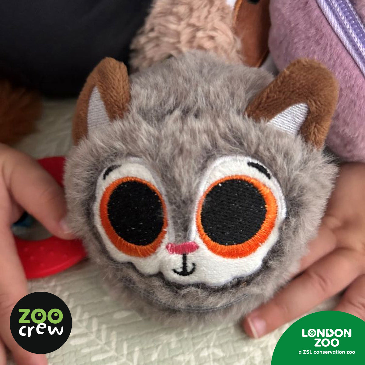 Product image 4 of Zippazoo Bag Buddy Bush Baby, a stationery item for ages 3+, by Make Believe Ideas.